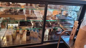 Хоризонталнa хладилнa витринa с прави стъкла и 3 полици